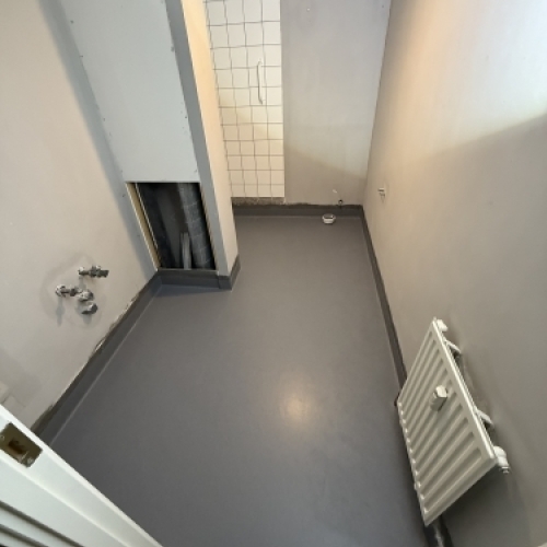 Badeværelse med vinylgulv