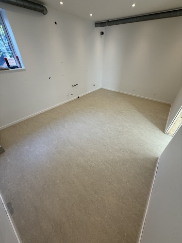 Linoleum monteret i rum